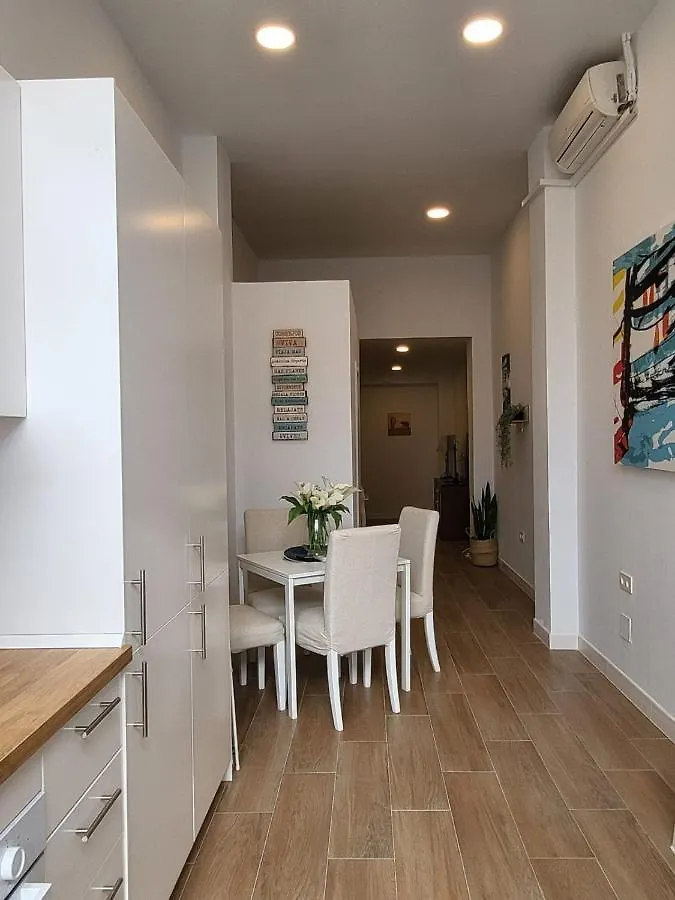 Las Navas Huelin Apartment Malaga